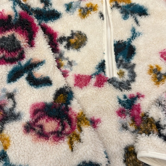 Cozy floral printed Anthropologie Sherpa quarter zip - Picture 2 of 3